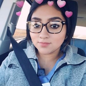 Meet your Posher, Gabriela